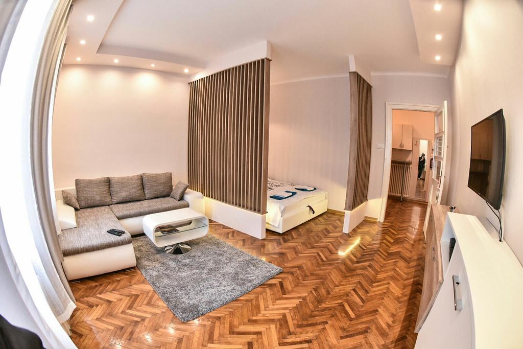 Bojan Central Apartment Нови Сад Екстериор снимка